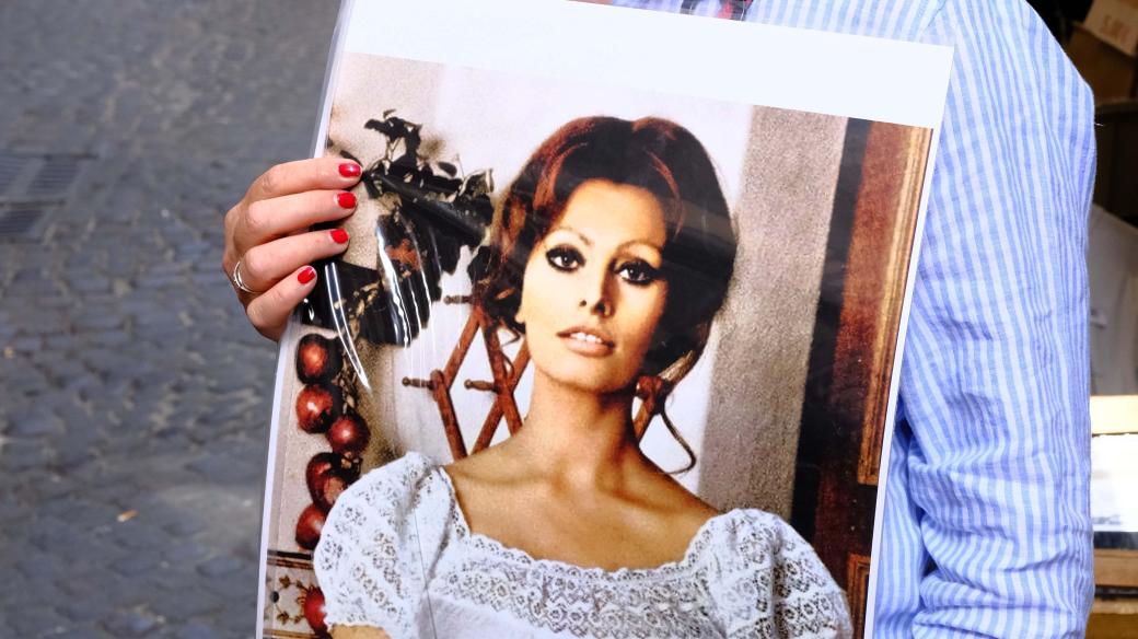 Neapolskou pizzu si zamilovala i italská herečka Sophia Lorenová