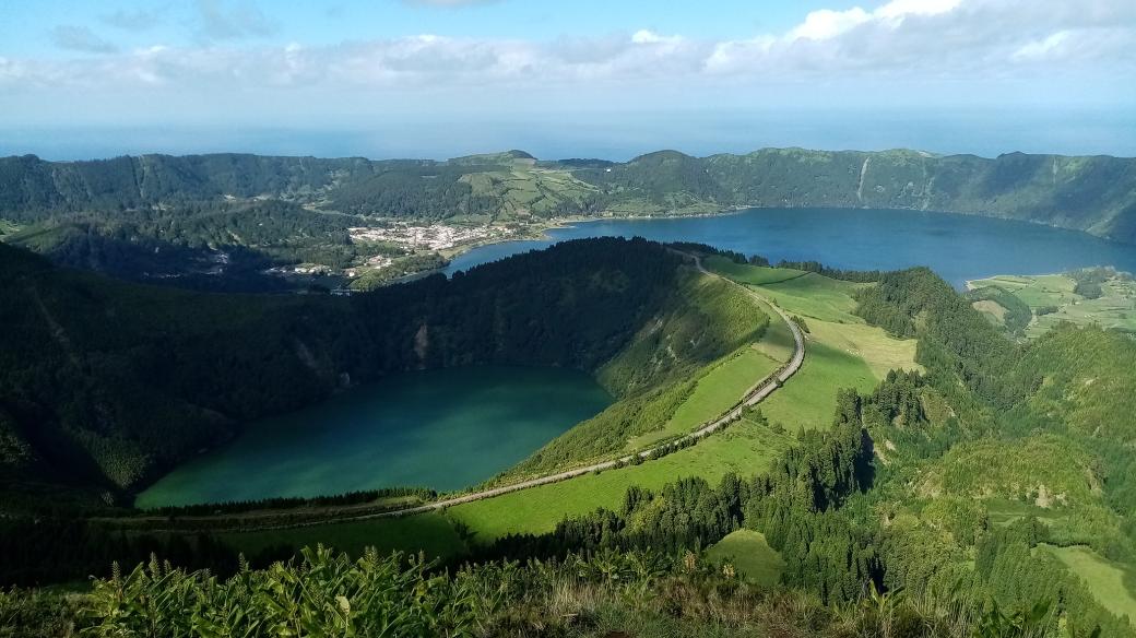 Čistá příroda a sytá zeleň jsou pro Azorské ostrovy typické