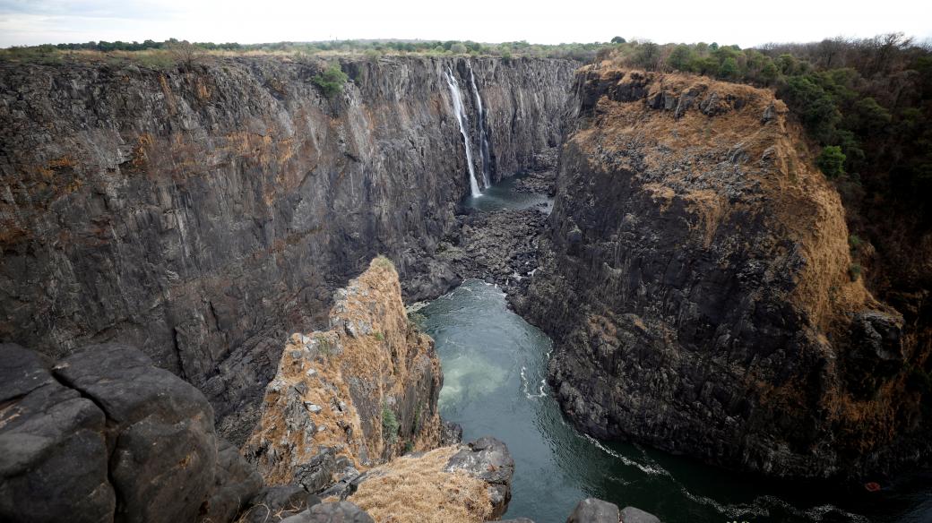 Viktoriiny vodopády na fotografii ze 4. prosince 2019. Dlouhé období sucha se na stavu vody výrazně podepsalo.