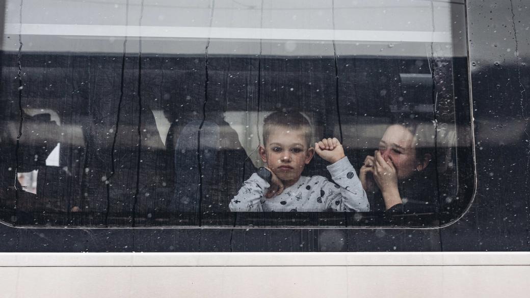 matka s dítětem opouští ve vlaku Kyjev