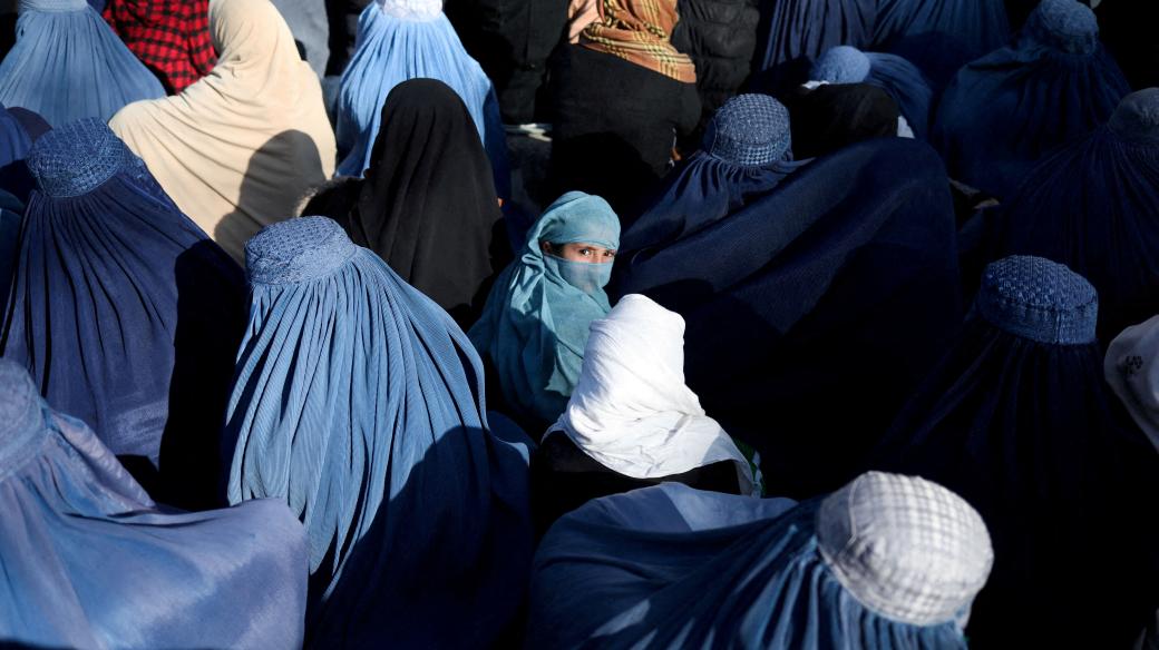 Zahalené ženy a dívky v Afghánistánu