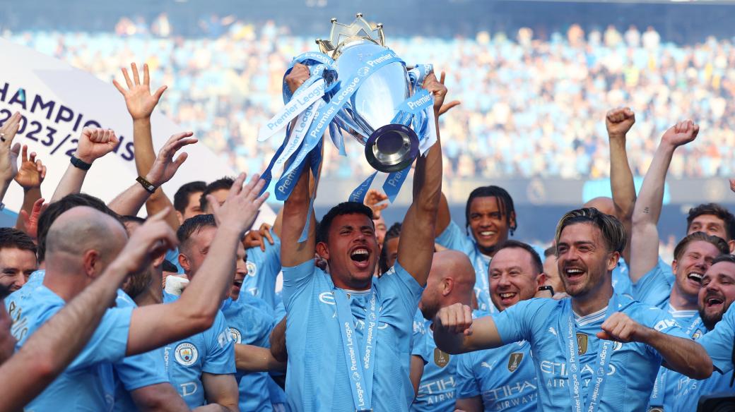 Fotbalisté Manchesteru City slaví čtvrtý titul v Premier League v řadě