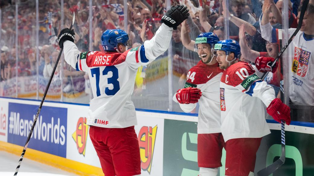 Druhý den mistrovství světa v hokeji zakončili čeští hokejisté výhrou nad Nory