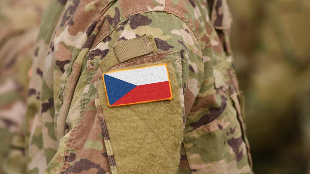 Voják, vojačka, uniforma