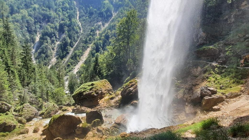 Cestování po Slovinsku - Vodopád Peričnik v Triglavu