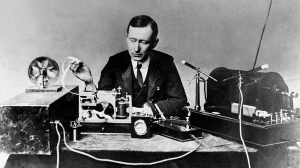 Guglielmo Marconi v roce 1901