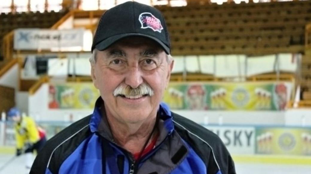 Bývalý československý hokejový brankář Jiří Holeček byl součástí zlaté generace v roce 1972