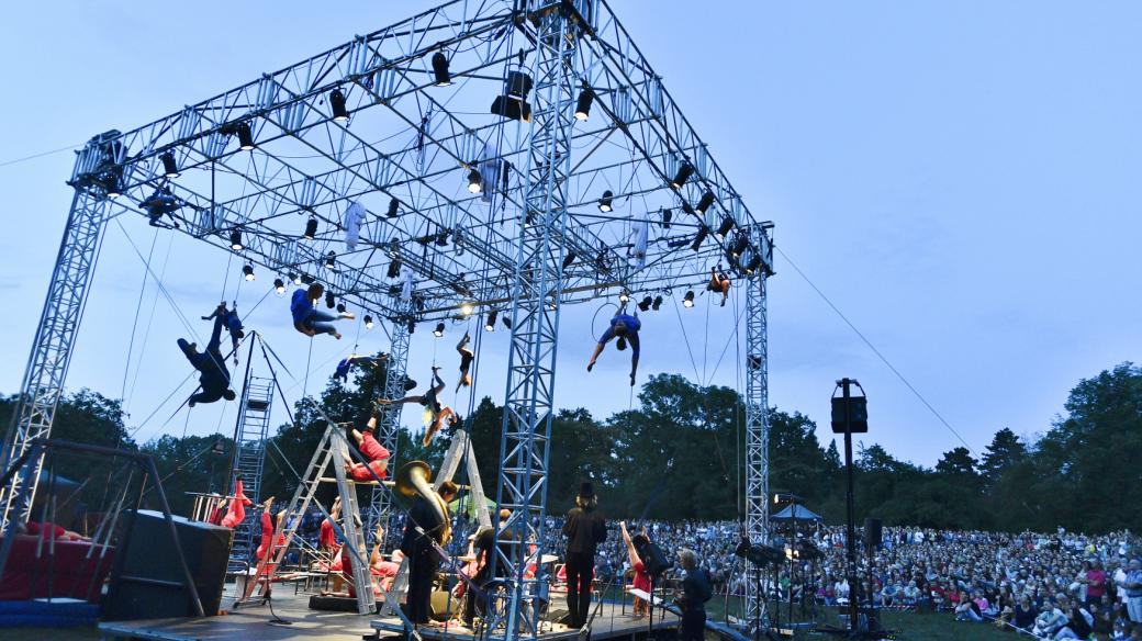 Letní Letná 2018, mezinárodní festival nového cirkusu a pantomimy, představená De Nova Stella