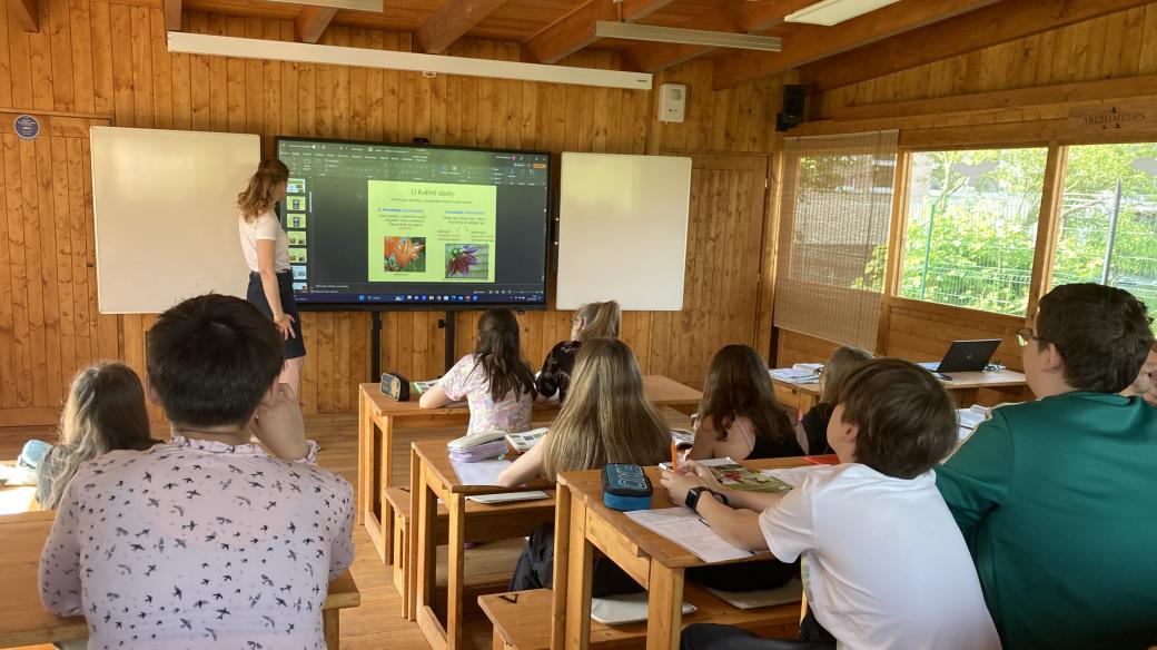 Multimediální venkovní učebna má žákům v Hodoníně zpestřit především výuku přírodovědných předmětů