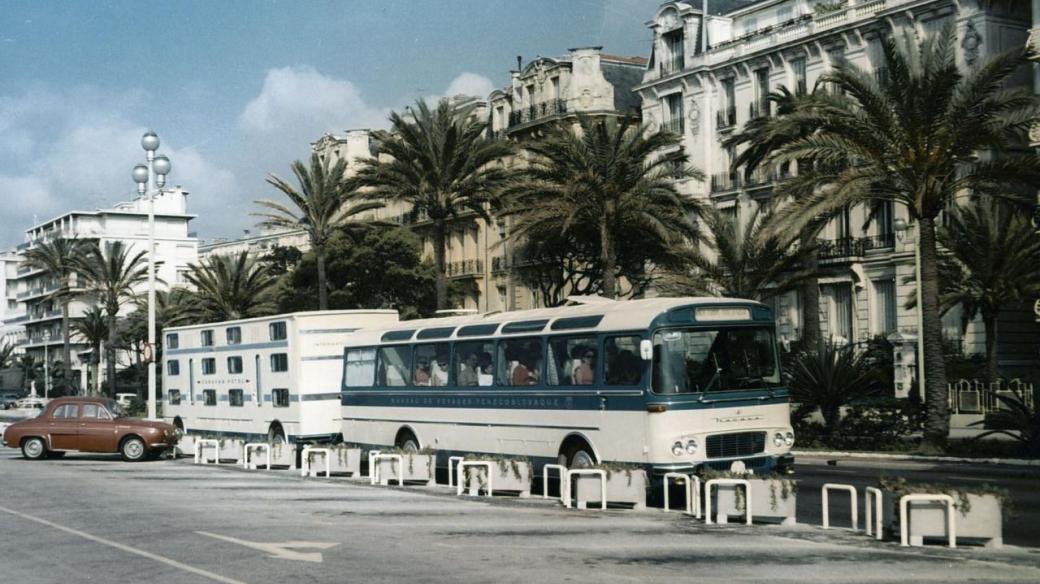 Caravan-Hotel Karosa LP 30 ve francouzském městě Nice