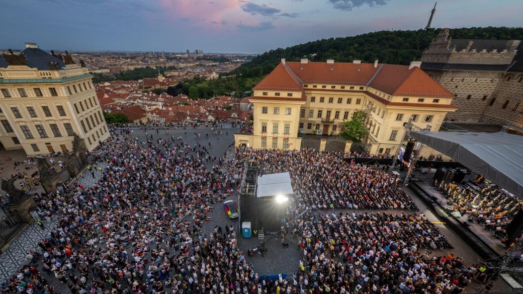 Česká filharmonie, Open Air koncert na Hradčanském náměstí v Praze (23. 6. 2023)