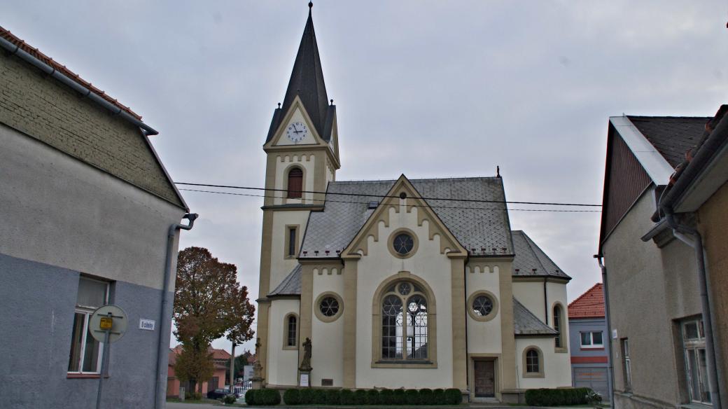 Kostel sv. Jana Nepomuckého z roku 1916