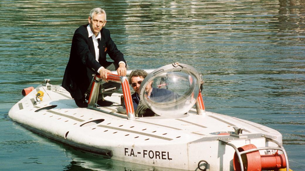Jacques Piccard na palubě své mini ponorky F.A Forelon