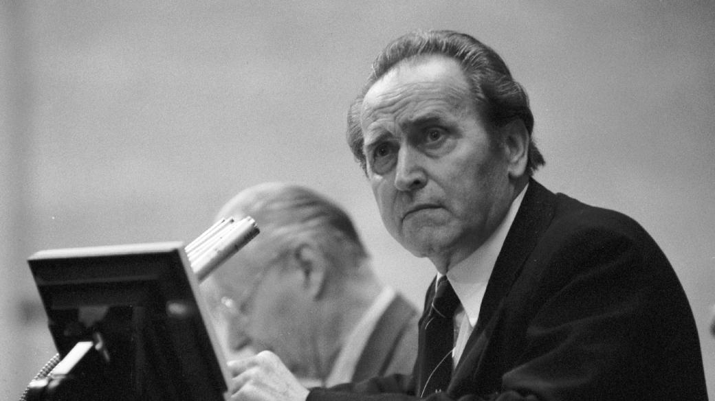 Rudolf Battěk ve Federálním shromáždění 17. února 1992