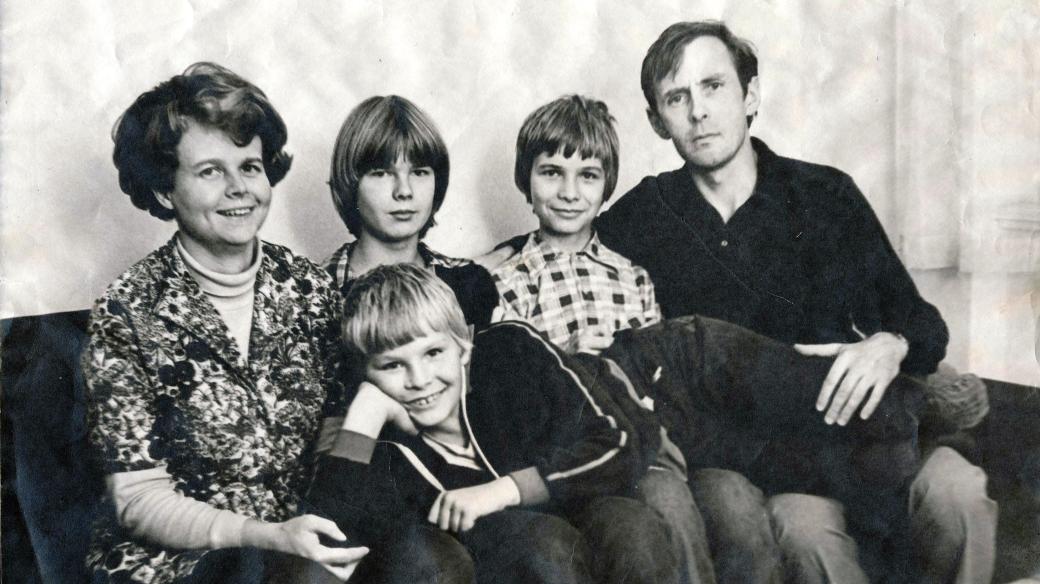 Tomáš Růžička s vlastní rodinou (první polovina 70. let)