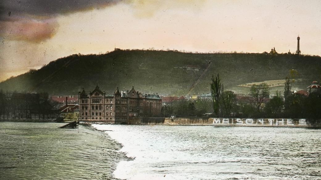 Sovovy mlýny kolem roku 1900