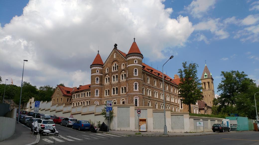 Klášter sv. Gabriela v Praze na Smíchově