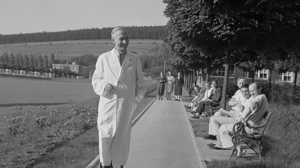 První ředitel Baťovy nemocnice ve Zlíně dr. Bohuslav Albert (1927, historická fotografie)