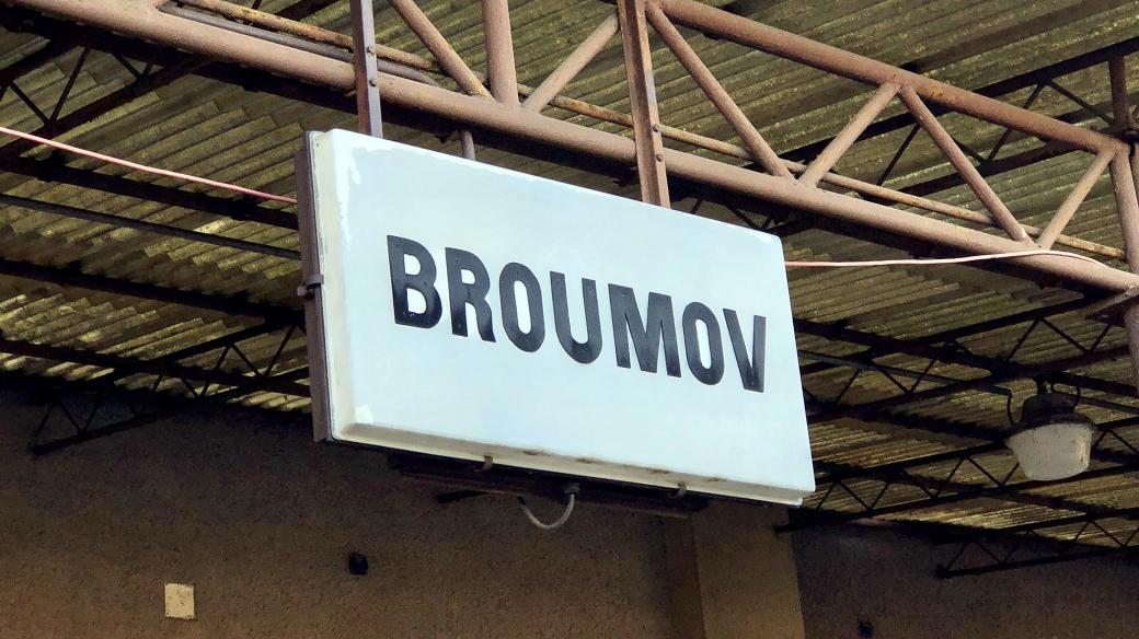 Broumov je rozdělené město, má svůj kulturní ostrov i svoje „dole“