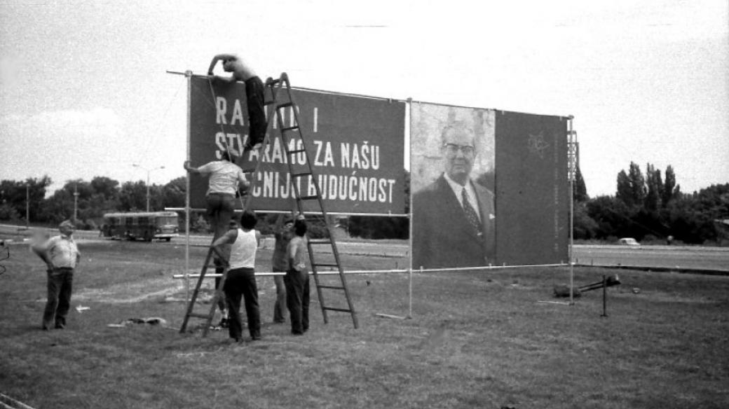 Billboard s prezidentem Titem (1978)