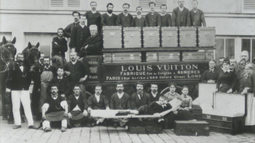 Zaměstnanci společnosti Louis Vuitton v Paříži