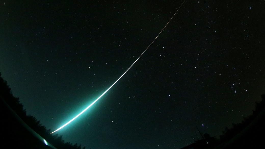Jasný meteor - bolid ozářil 19. listopadu 2020 oblohu nad velkou částí České republiky