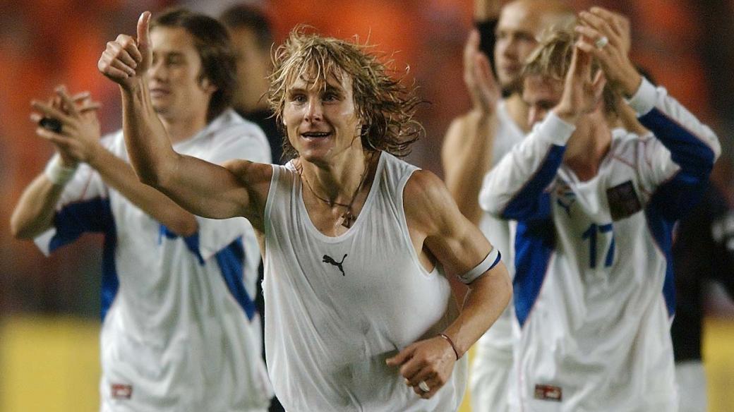 Radost českých fotbalistů z postupu na Euro 2004