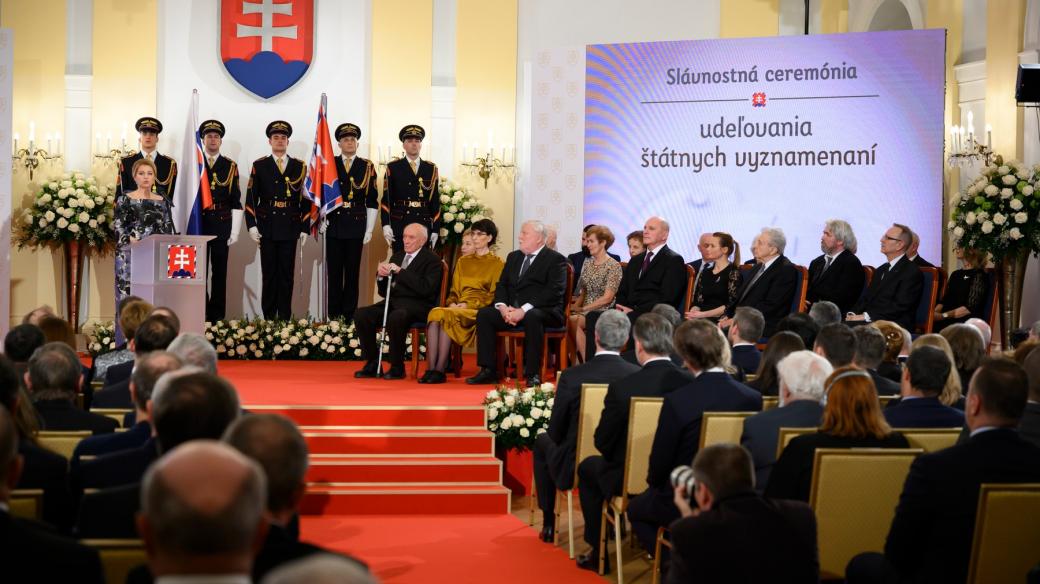Slovenská prezidentka Zuzana Čaputová udělovala státní vyznamenání