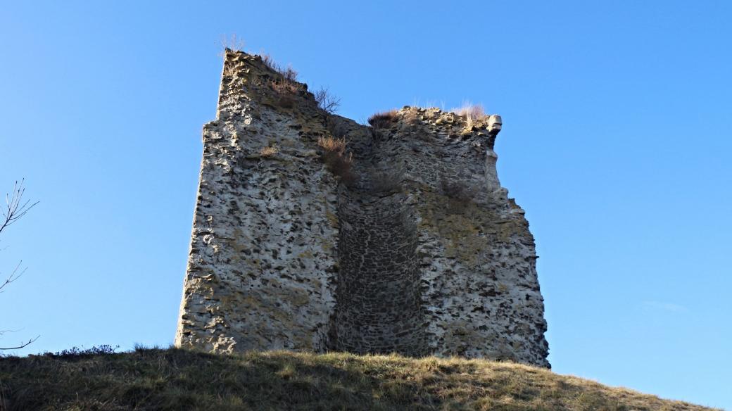 Věž dolního otaslavického hradu