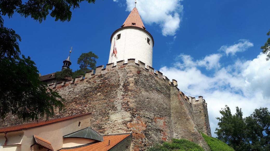 Huderka tvoří hlavní dominantu hradu Křivoklát