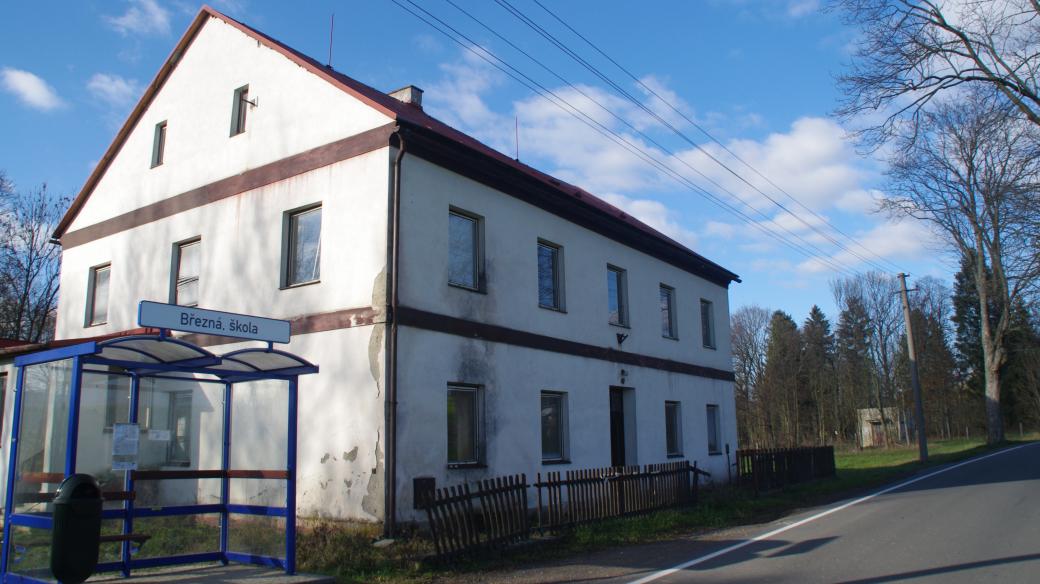 Bývalá škola v Březné
