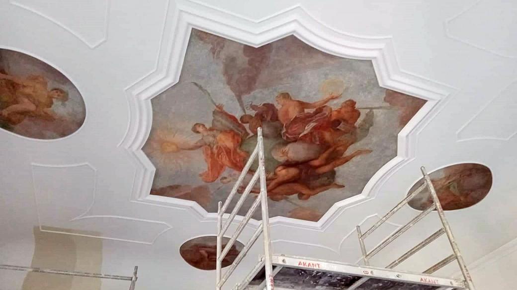 Při obnově opatské rezidence v klášteře Plasy se našla vzácná freska