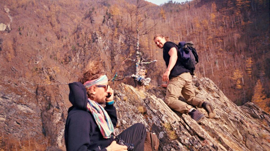 Na konci roku 2018 ukončili Lukáš Socha (zprava) a Tomáš Vaňourek devítiměsíční cestu, při které se vydali po stopách legendární dvojice cestovatelů Zikmunda a Hanzelky