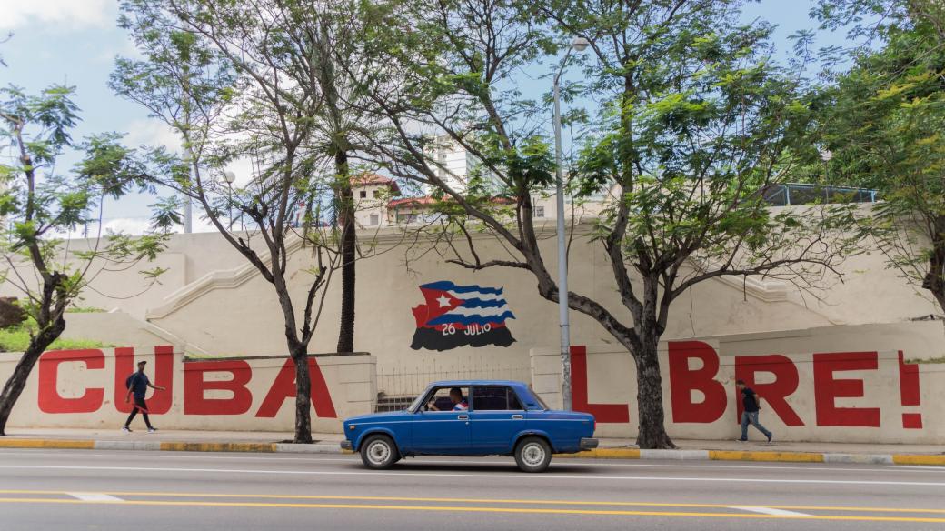 Nápis Cuba Libre na kubánské zdi
