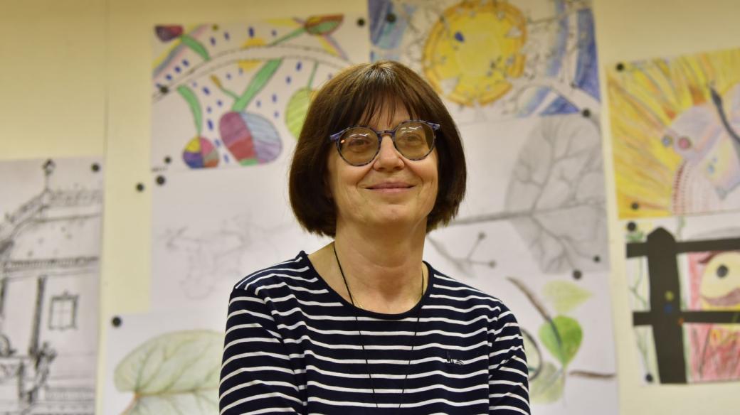 Zina Kučerová učí děti kreslit už 33 let