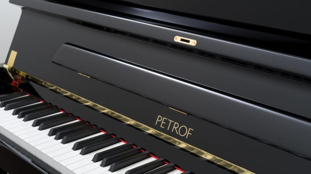 FLOW - nové pianino hradecké firmy Petrof