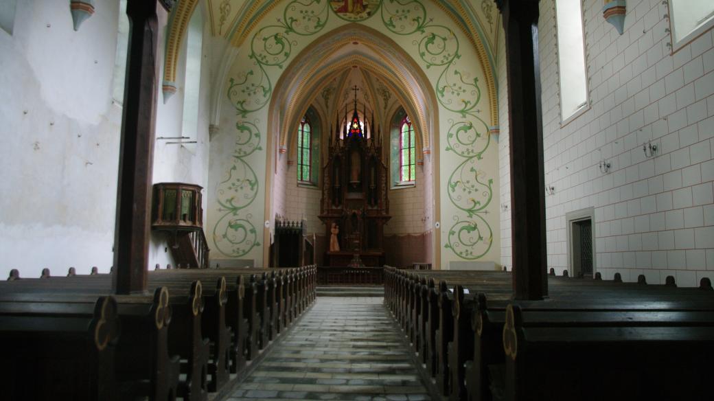 Interiér kostela sv. Jana Křtitele
