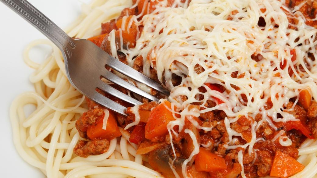 špagety, italská kuchyně, jídlo