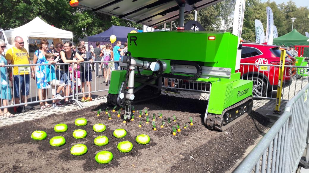 Zemědělský robot Roboton na výstavě Země živitelka