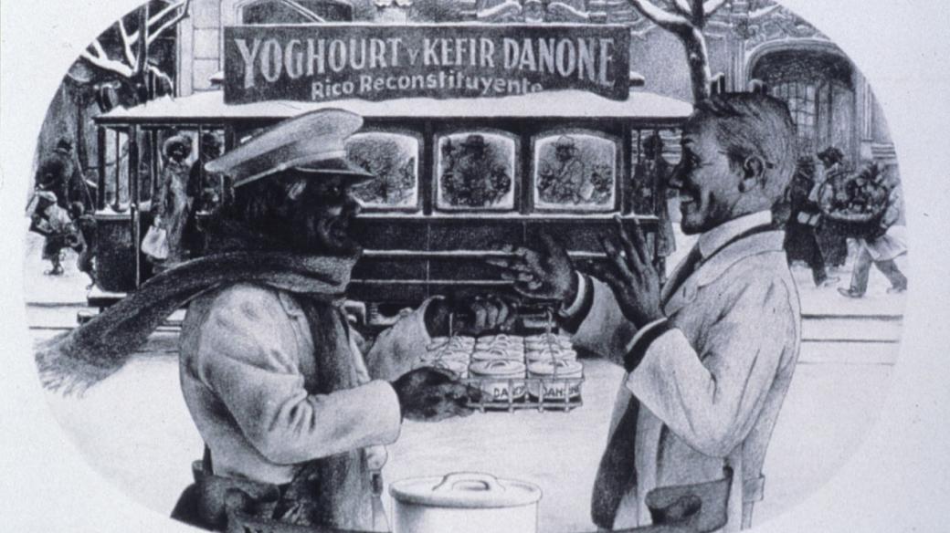 První průmyslově vyráběné jogurty sloužily nejdříve jako lék