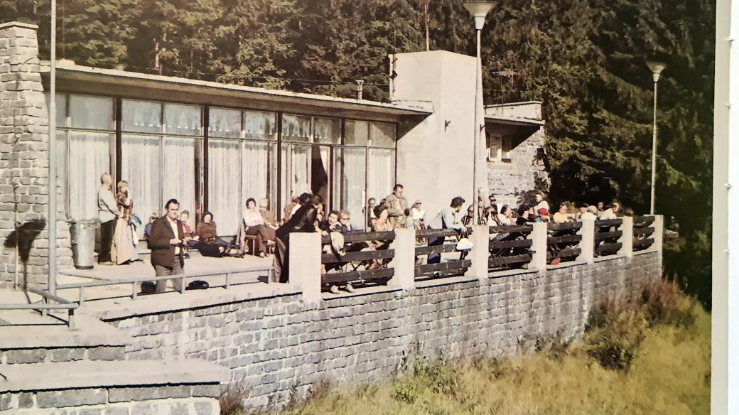 Kavárna Hofmanky u přestupní stanice lanovky na Pancíř - 70. léta