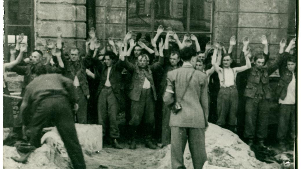 Zajatí němečtí vojáci květen 1945