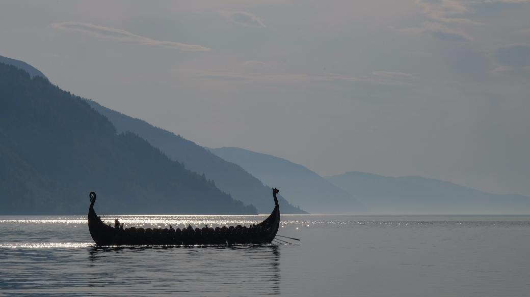 Vikingská loď v Norsku (ilustrační foto)