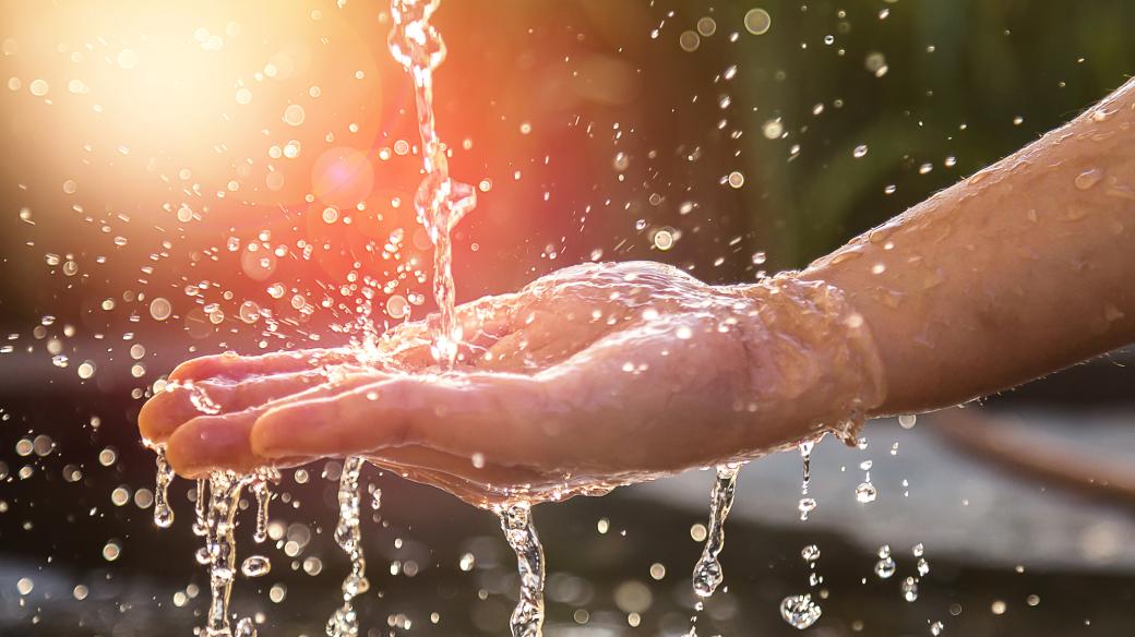 Kolik vody spotřebuje každý z nás za jediný den?