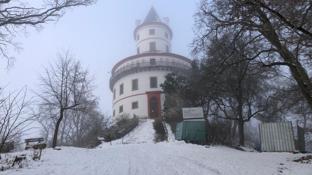 Rozsáhlá oprava zámku Humprecht v Českém ráji za téměř 50 milionů pokračuje i v zimě