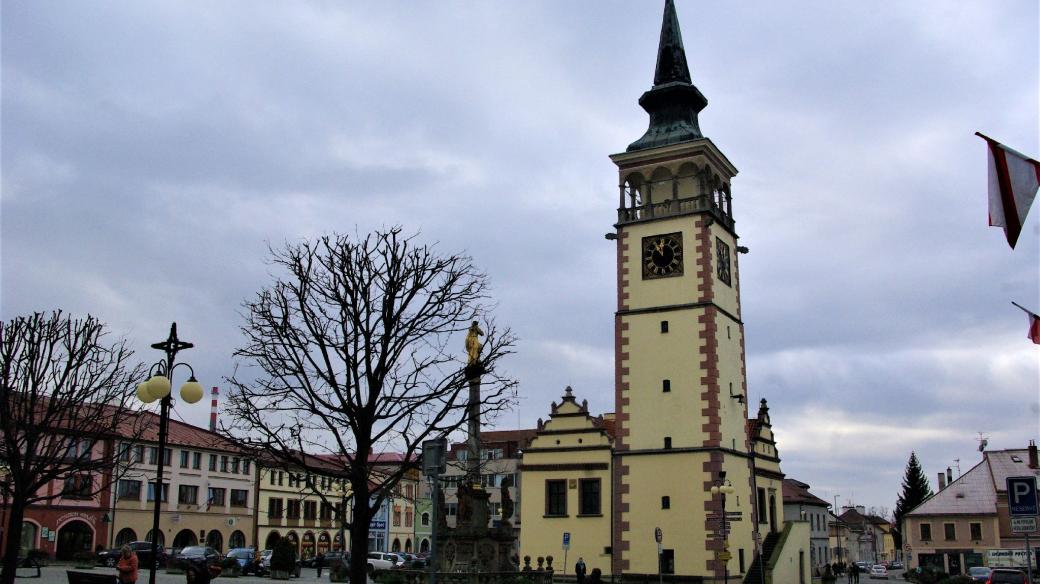 Radniční věž na náměstí F. L. Věka v Dobrušce