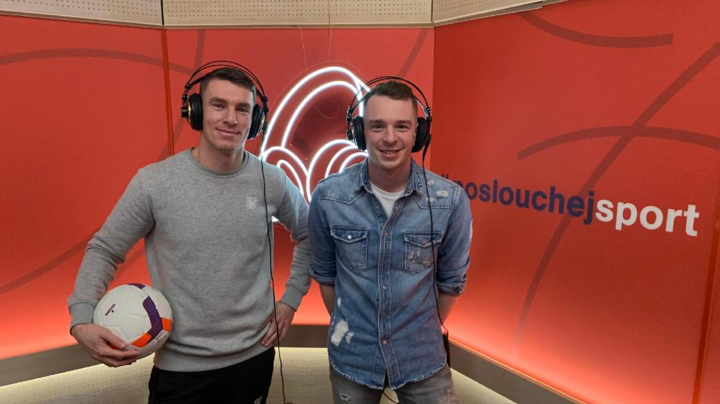 Zdeněk Folprecht a David Nyč každý čtvrtek od 10:06 diskutují o fotbalových tématech v pořadu První dotek