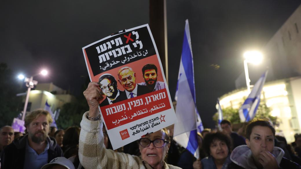 Demonstrace Izraelců v Tel Avivu proti reformě Nejvyššího soudu