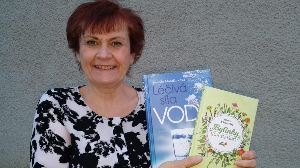 K bylinkám mě přivedla babička a k psaní dcery, říká Jarmila Mandžuková