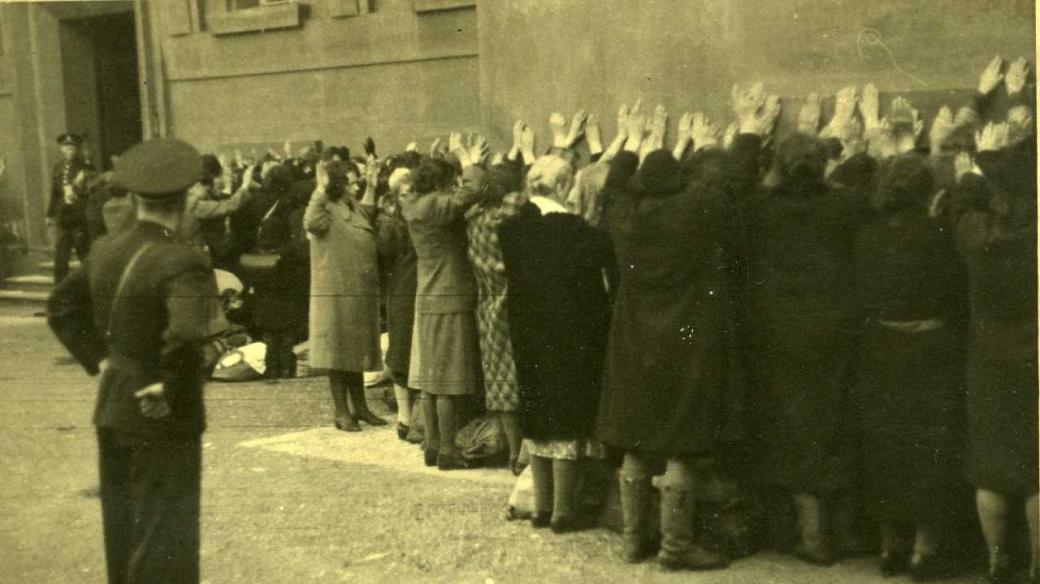 Německé ženy v Praze 1945
